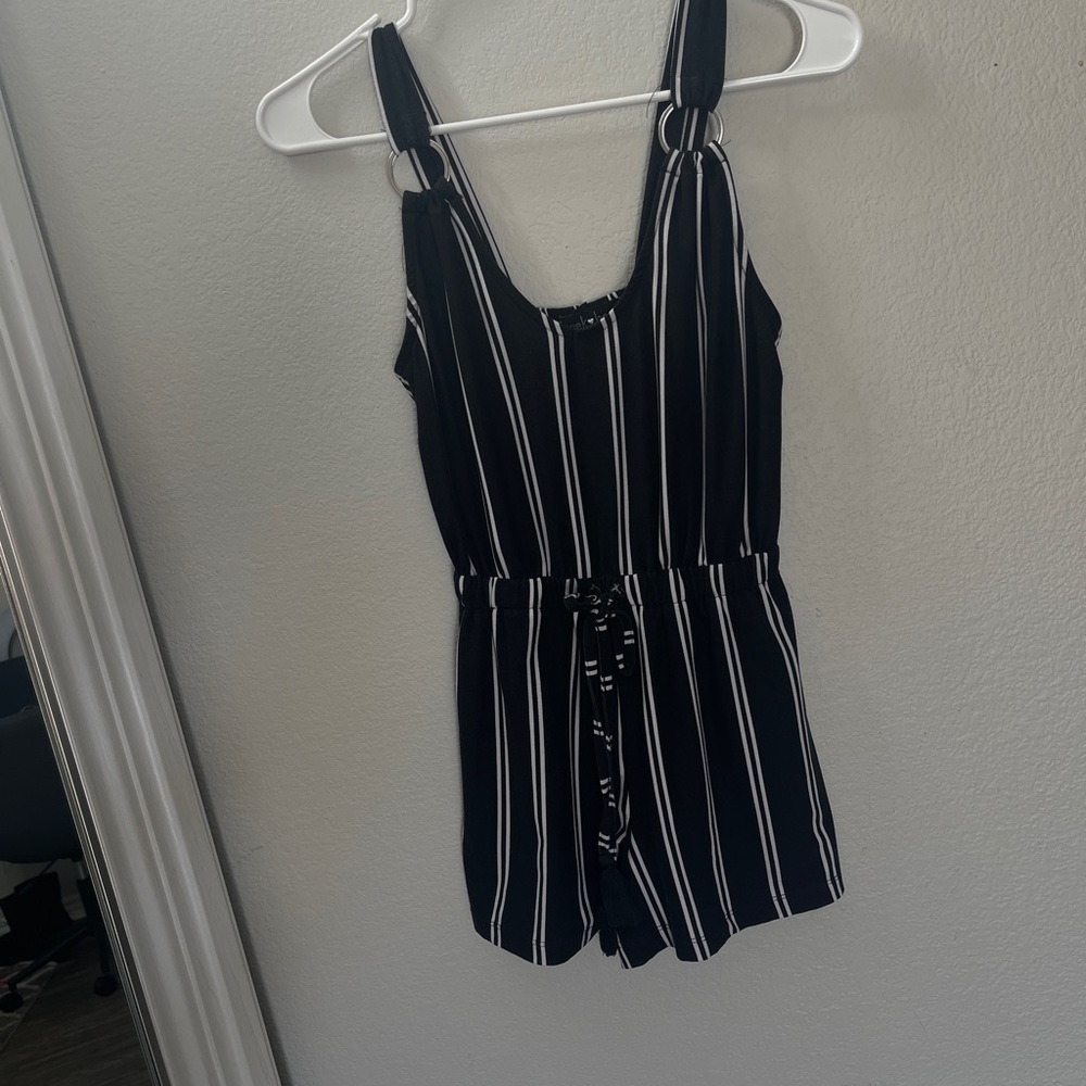 Derek Heart Rompers - Picture 2 of 6
